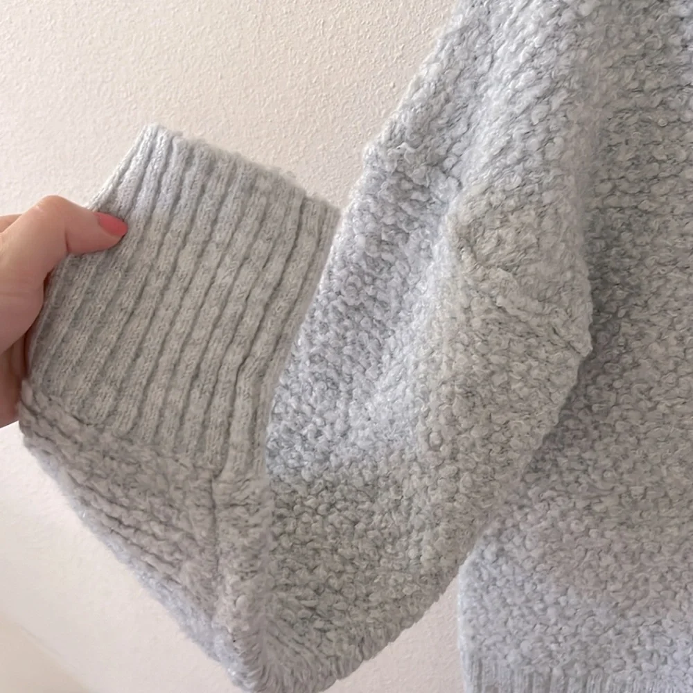SO Chunky Knit Gray Sweater Women's Long-Sleeve Size Small Winter Casual Wool - Picture 4 of 10